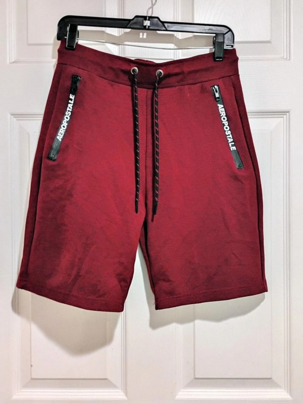 Aeropostale Men's Athletic Shorts in Burgundy Size Small Like New